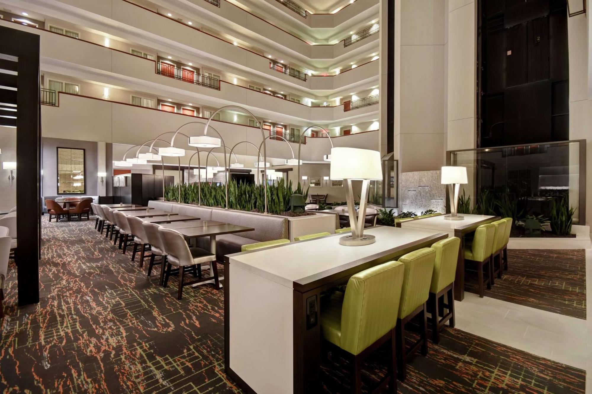 Embassy Suites Литл-Рок Экстерьер фото
